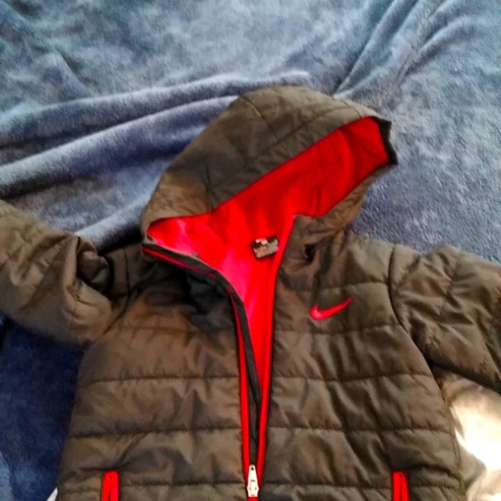 Boys black and red Nike bomber jacket sz. 5/S